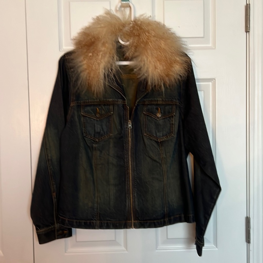 Venezia distressed jean jacket with removable faux fur collar, size 14/16